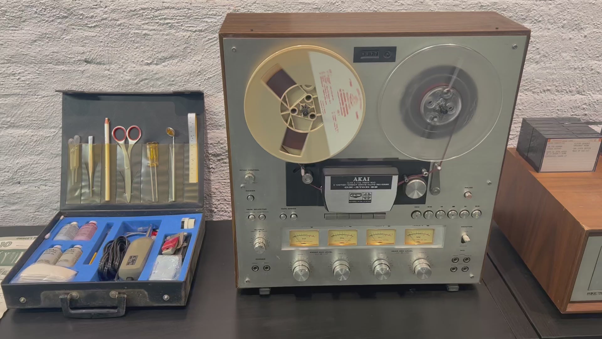 ティーズ ページ88 Akai X1800SD Reel to Reel/8 Track Tape Recorder (1970) – The
